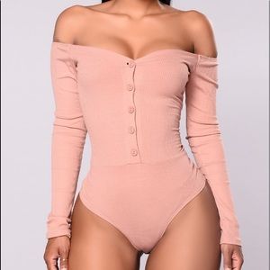 Fashion Nova off the shoulder mauve bodysuit